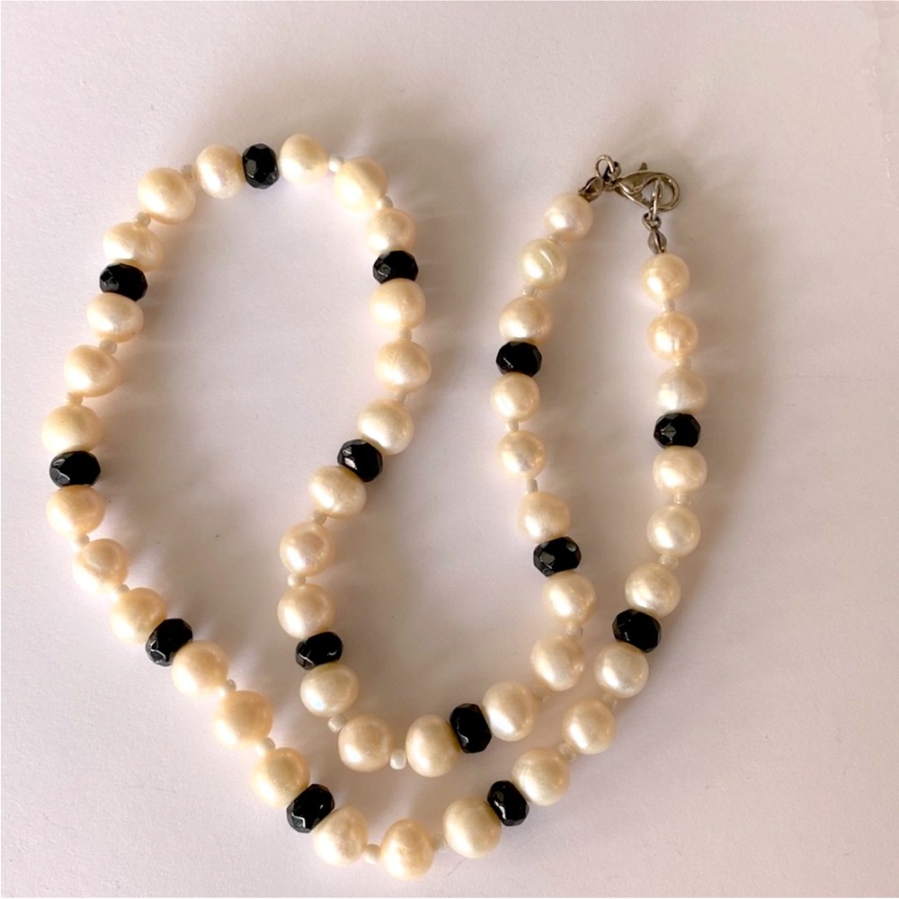 Genuine pearl/black crystal necklace - Picture 2 of 5